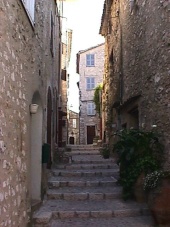 Balade dans les ruelles de St Paul de Vence.